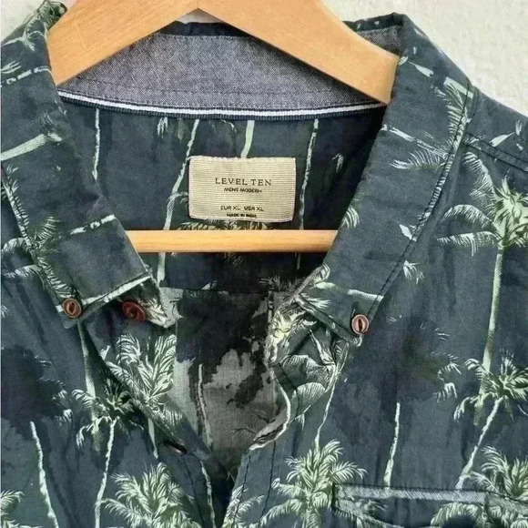 Level ten Hawaiian shirt - Picture 2 of 2